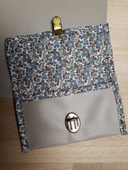 Porte feuille simili cuir et biais 