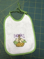 La broderie machine sur ponge : techniques
