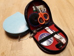 Trousse de couture en simili cuir