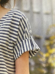 Top en jersey manches courtes avec pattes de boutonnage