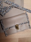 Porte feuille simili cuir et biais 