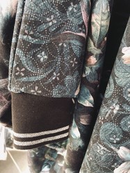 Mon poncho en sweat "La jeune fille  la perle"