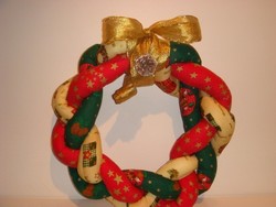 Je fabrique ma couronne de Nol en tissu