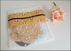 filet avec zip pour le lavage de la lingerie et lingettes