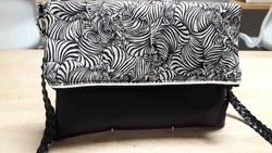 La pochette rversible bi-matires